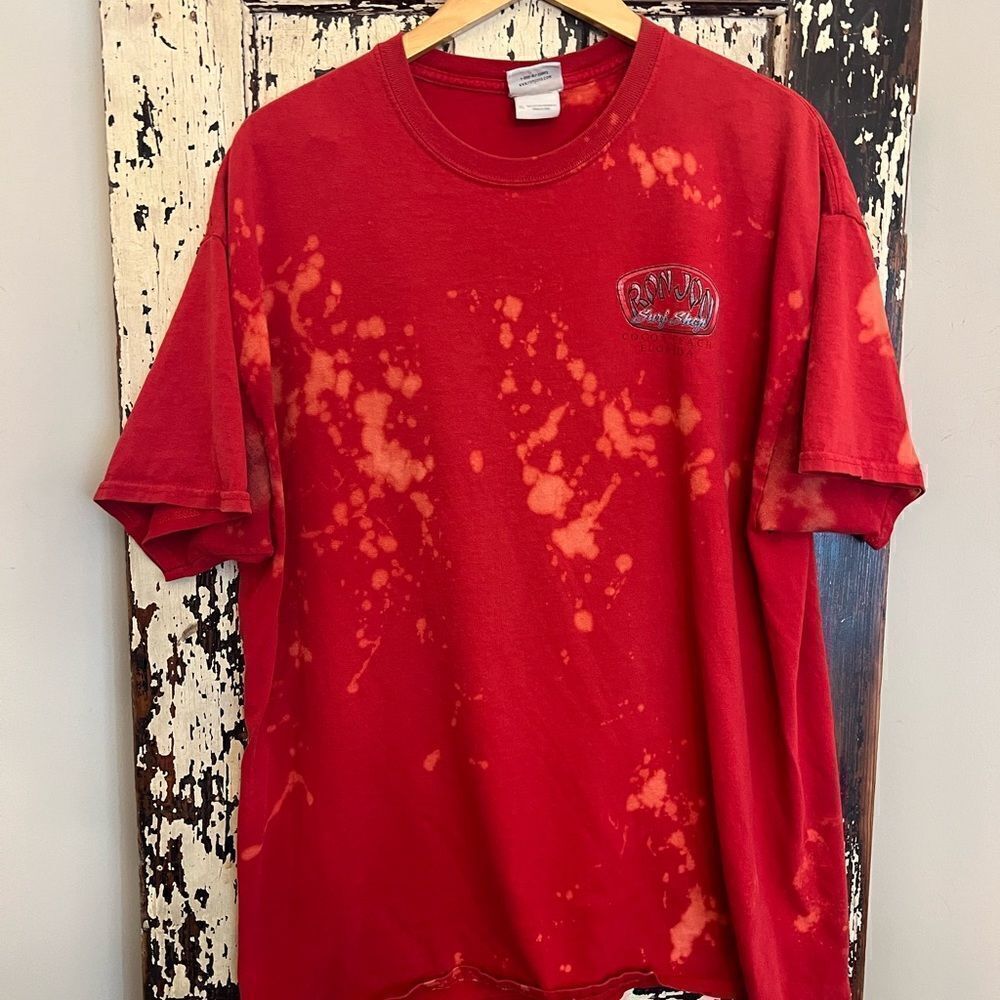 Vintage distressed Y2K Ron Jon Surf Shop T-shirt. Size XL.